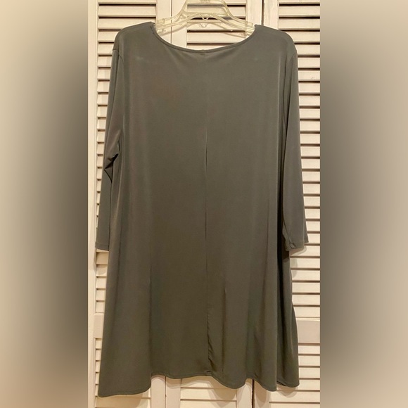 Zenana pullover tunic top slate gray 3/4 sleeves 2X chiffon hem - Picture 2 of 4